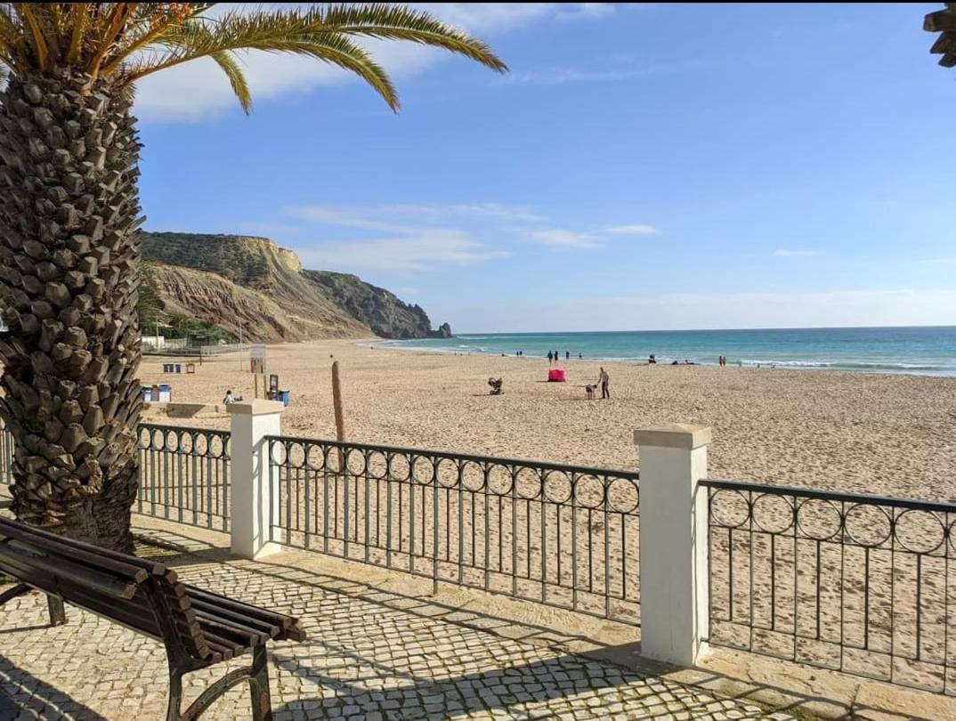 Villa Montanha, Luxury Coastal Villa, With Swimming Pool, Loungers And Alfresco Dining, 10 Min Walk To The Beautiful Praia Da Luz Beach, Shops, Bars And Restaurants! Exterior photo