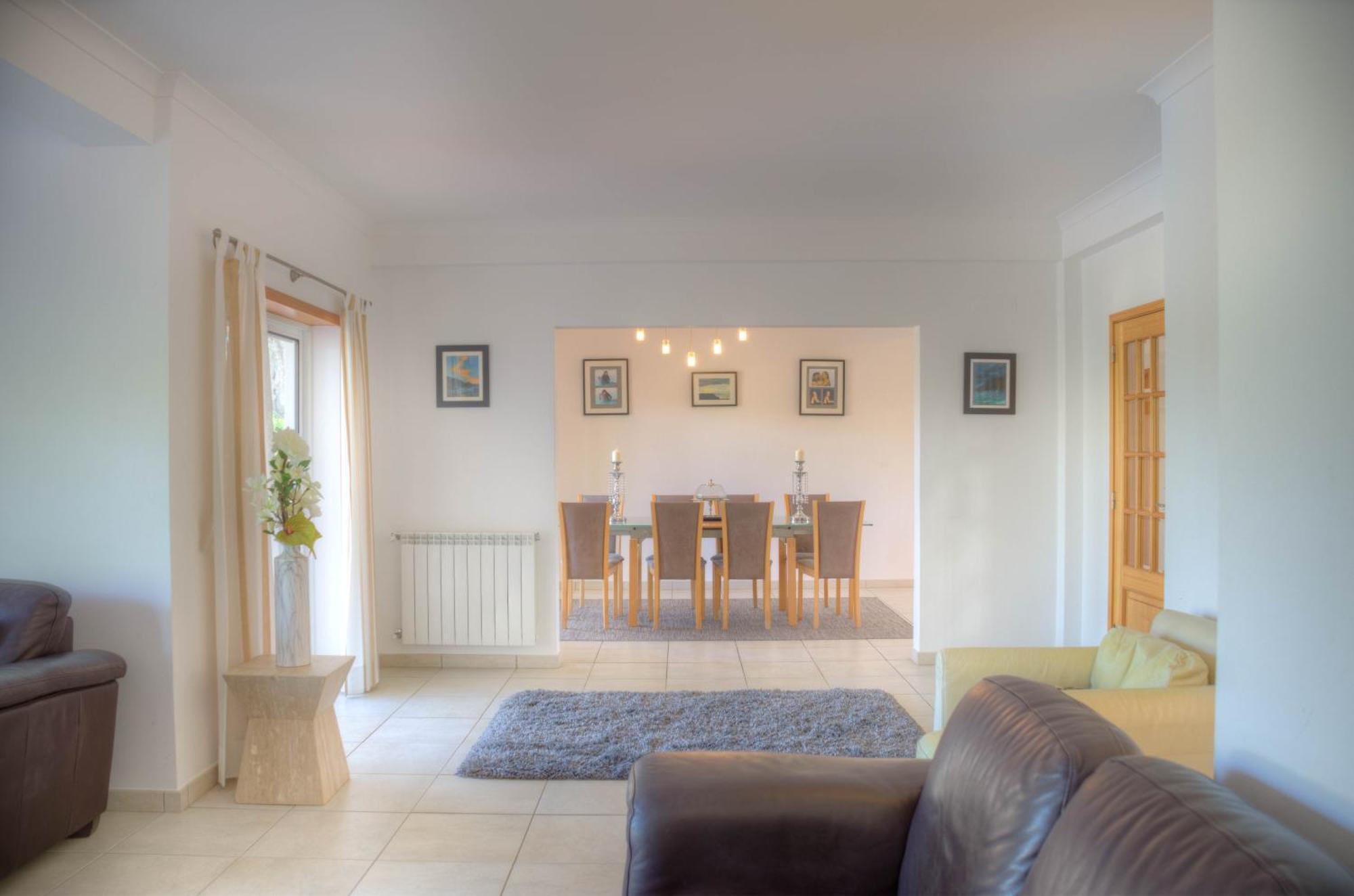 Villa Montanha, Luxury Coastal Villa, With Swimming Pool, Loungers And Alfresco Dining, 10 Min Walk To The Beautiful Praia Da Luz Beach, Shops, Bars And Restaurants! Exterior photo