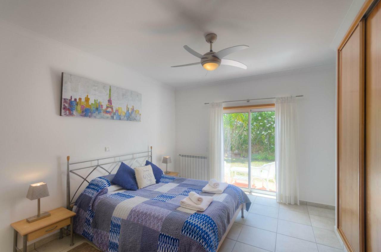 Villa Montanha, Luxury Coastal Villa, With Swimming Pool, Loungers And Alfresco Dining, 10 Min Walk To The Beautiful Praia Da Luz Beach, Shops, Bars And Restaurants! Exterior photo